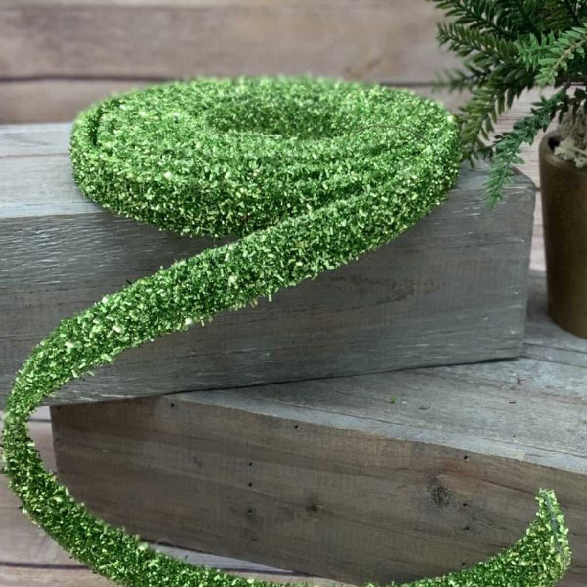 1“ x 3yds tinsel garland, bright green - Burlap and Bling Decor
