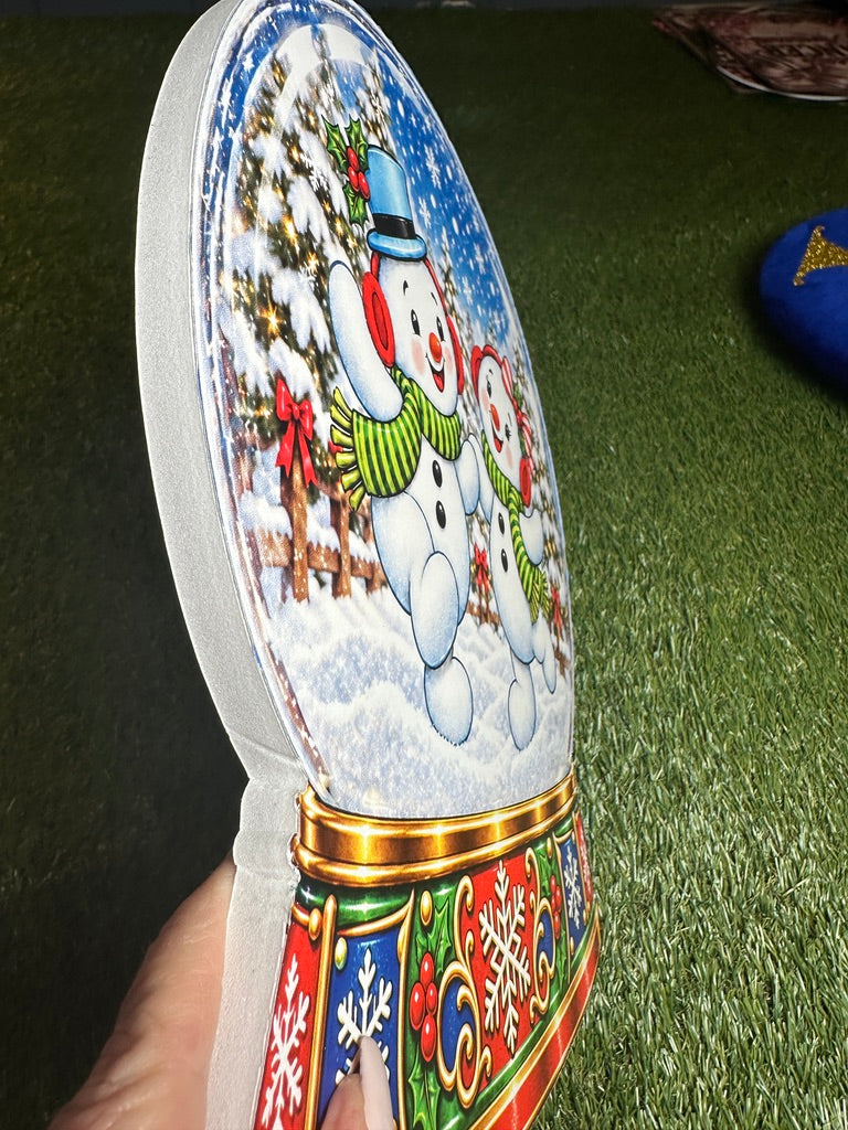 Snow Globe Snow Couple 13"