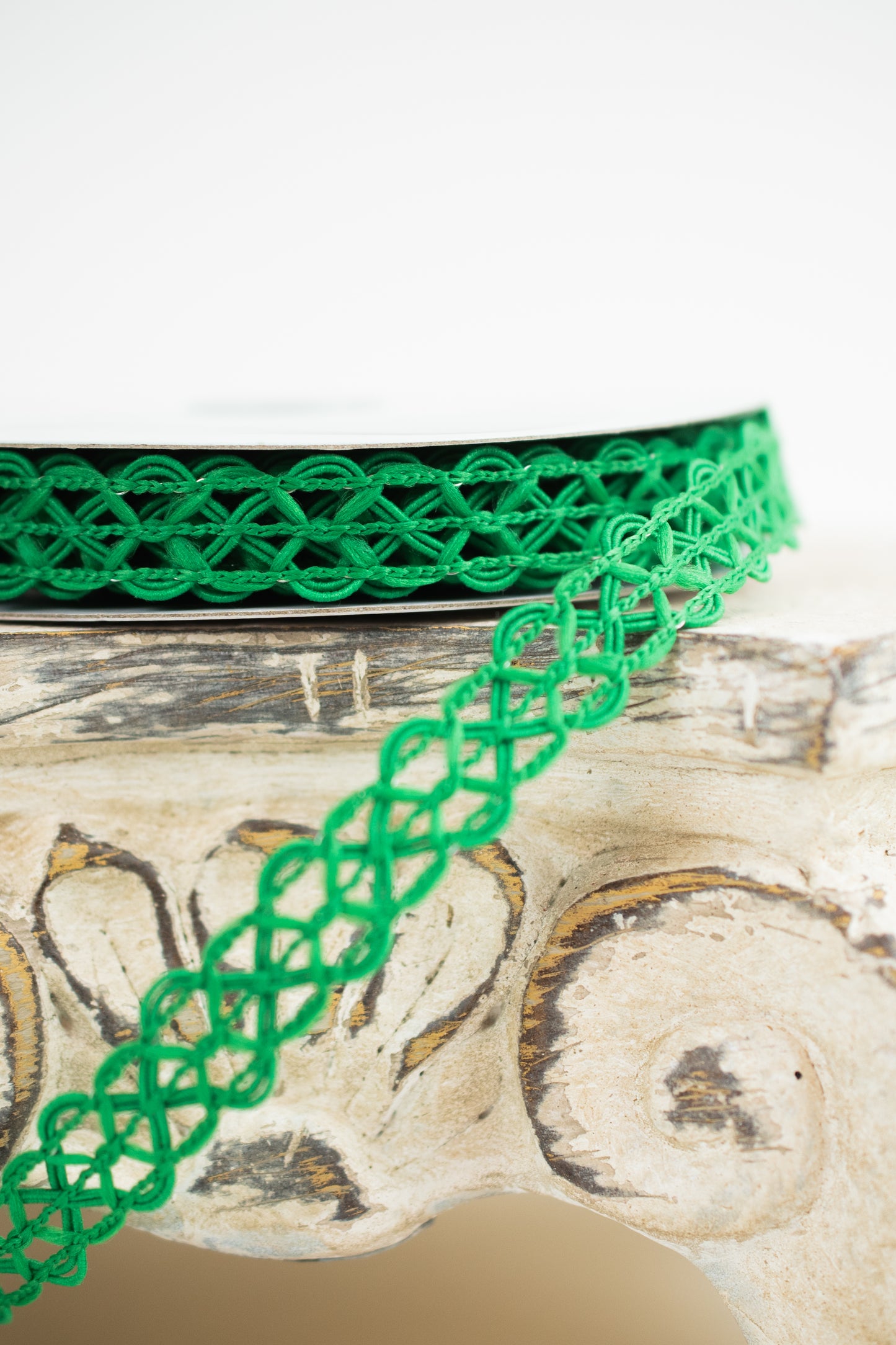 5/8"X10YD OPEN WEAVE TRIM, WIRED EMERALD - Burlap and Bling Decor