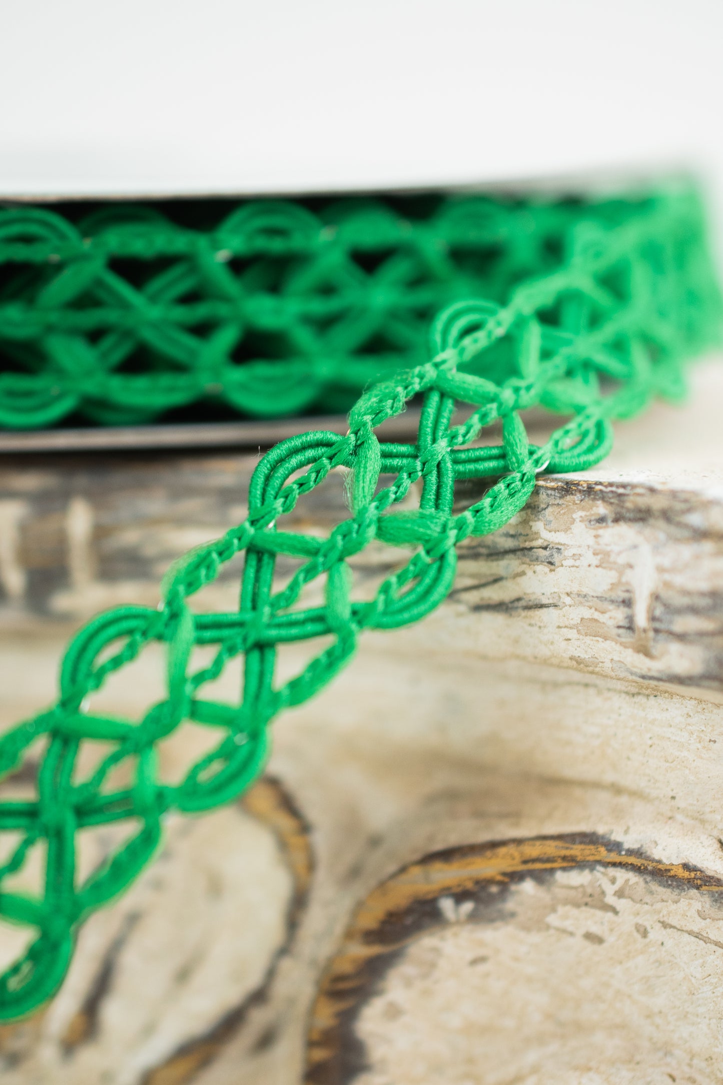 5/8"X10YD OPEN WEAVE TRIM, WIRED EMERALD - Burlap and Bling Decor