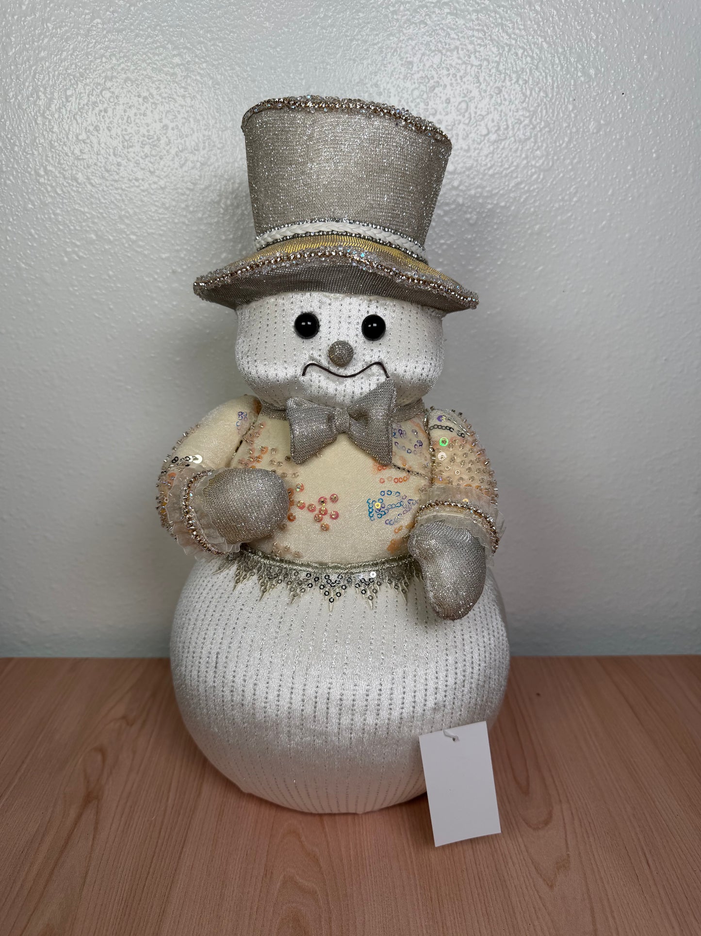 15' SNOWMAN WHITE W/GOLD TOP HAT