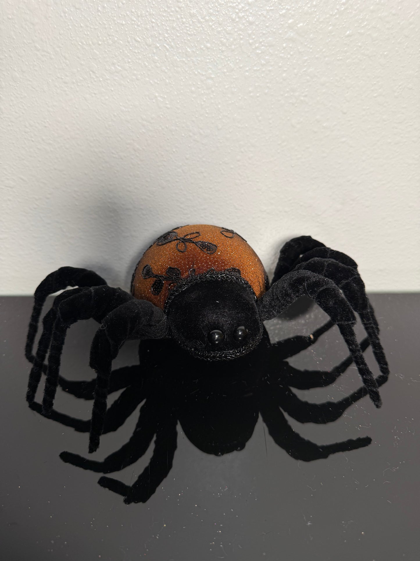 SPIDER BLACK/ BROWN LACE DETAIL 37 17 10CM