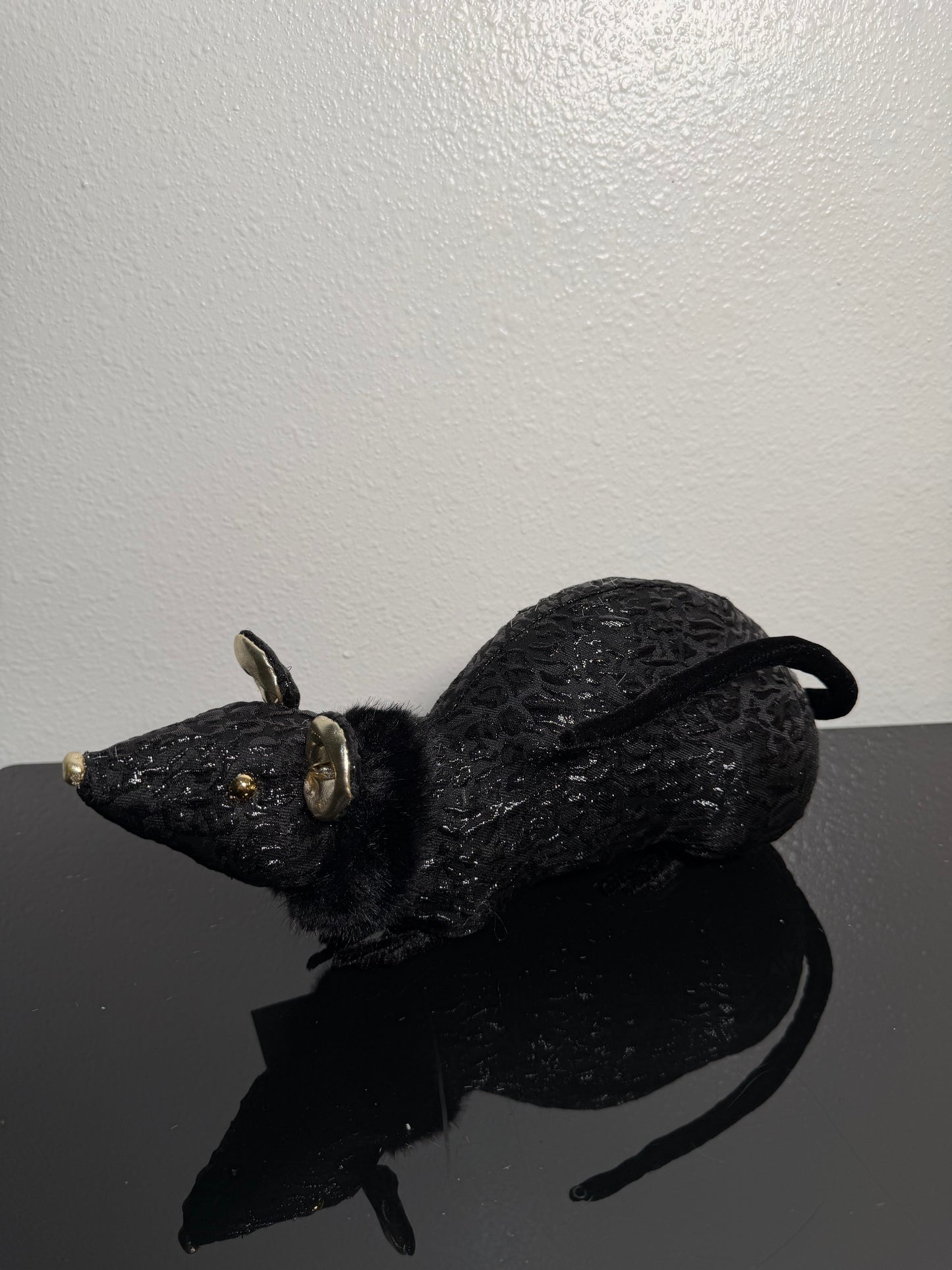 WALKING MOUSE BLACK WITH GOLD EARS 30 13 14CM