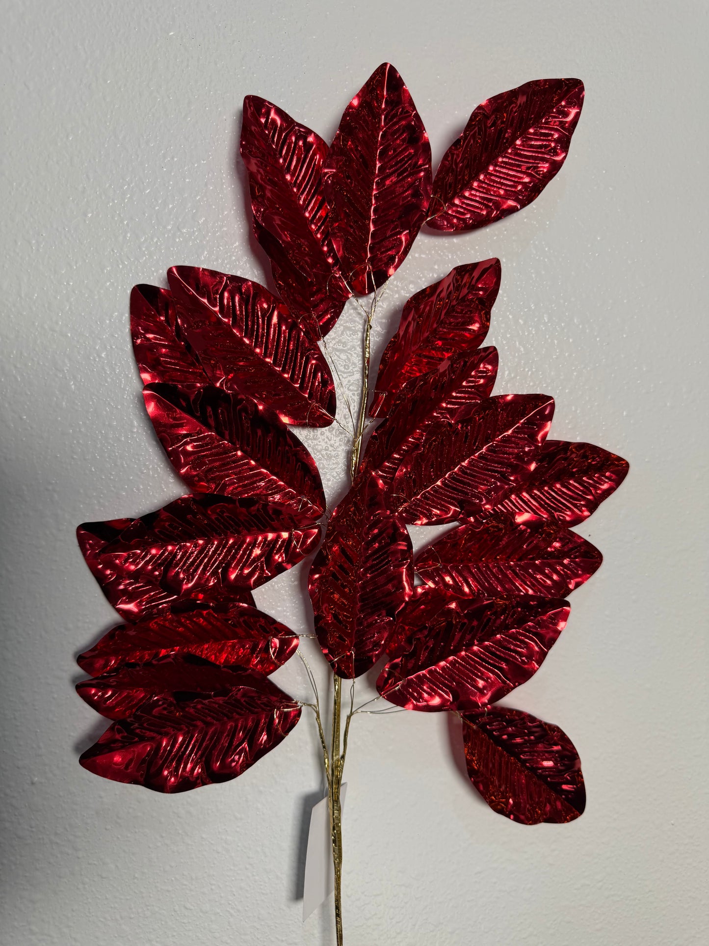 Metal Bay Leaf Pick RED