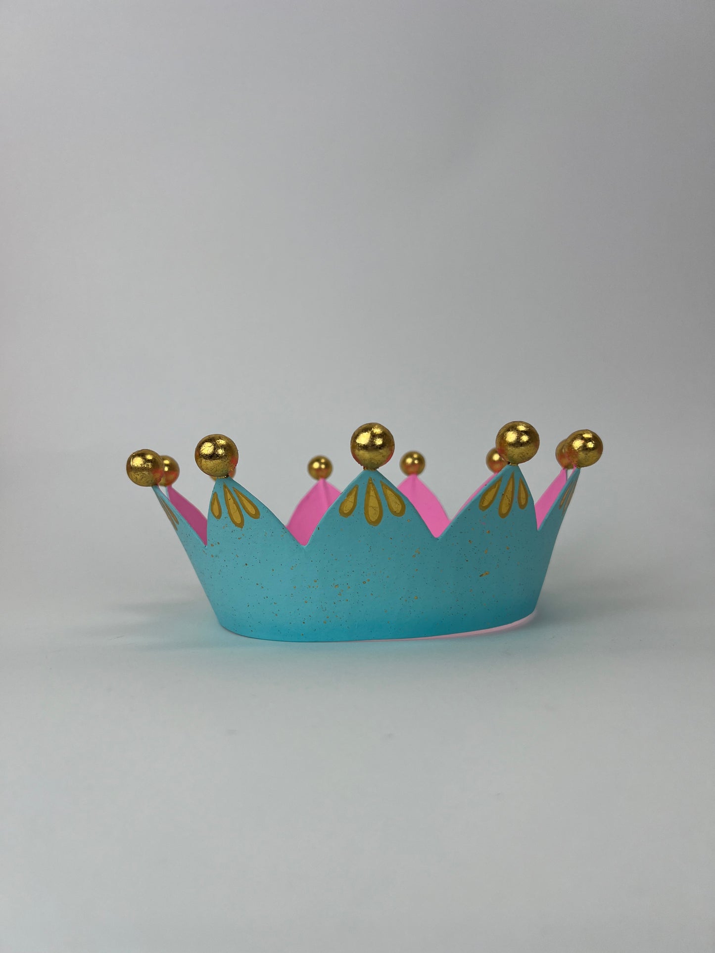 Patisserie Crown Papermache, 8" - Burlap and Bling Decor