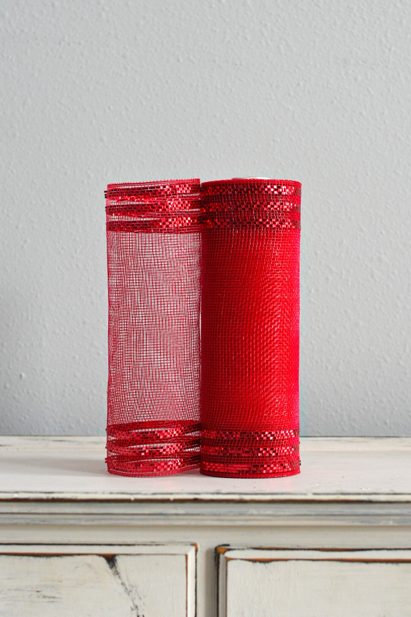 10"X10YD BORDER STRIPE METALLIC MESH RED - Burlap and Bling Decor