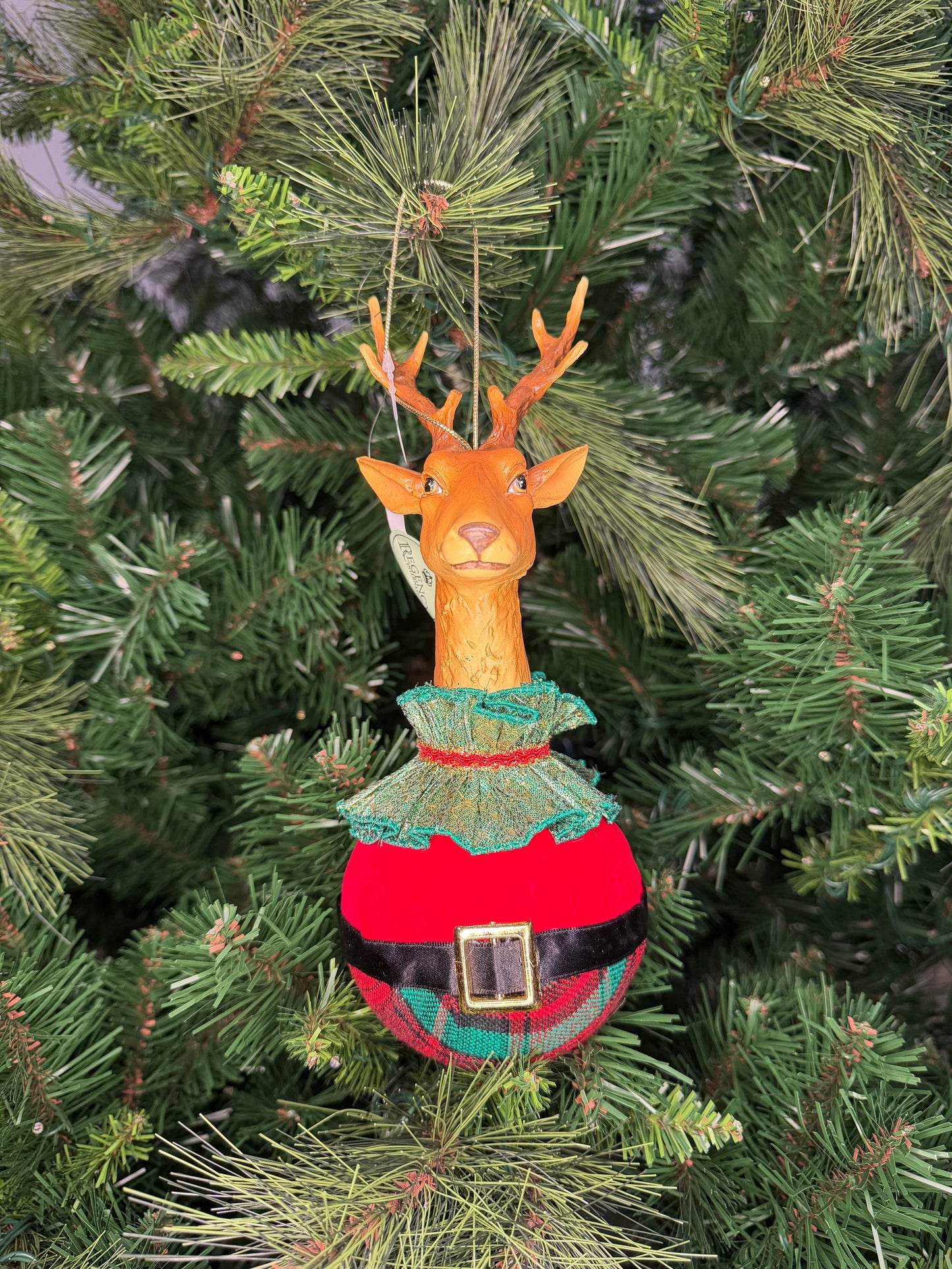 9" RSN GENTLEMEN DEER HEAD BALL ORNAMENT GRN