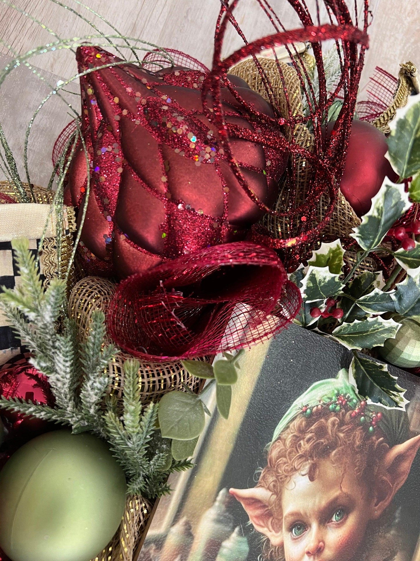 Elegant Elf Holiday Wreath - Burlap and Bling Decor