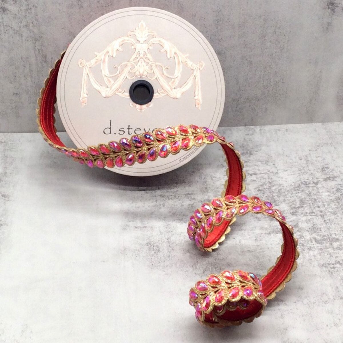 1" x 5yds jewel aurora borealis honey locust leaves, red - Burlap and Bling Decor