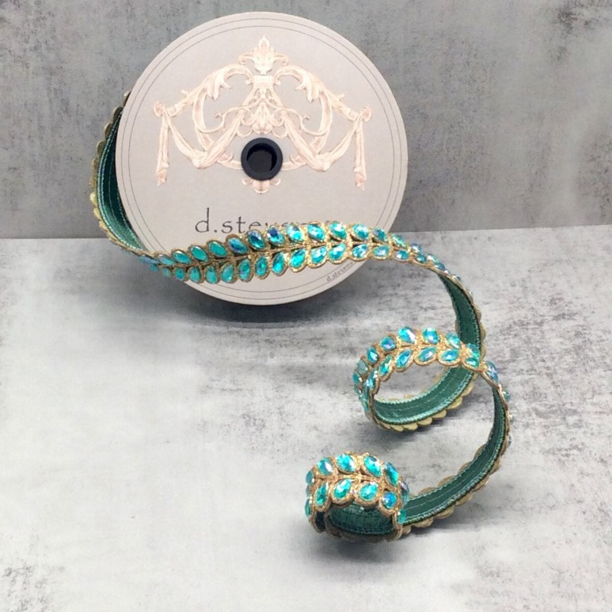 1" x 5yds jewel aurora borealis honey locust leaves, aqua - Burlap and Bling Decor