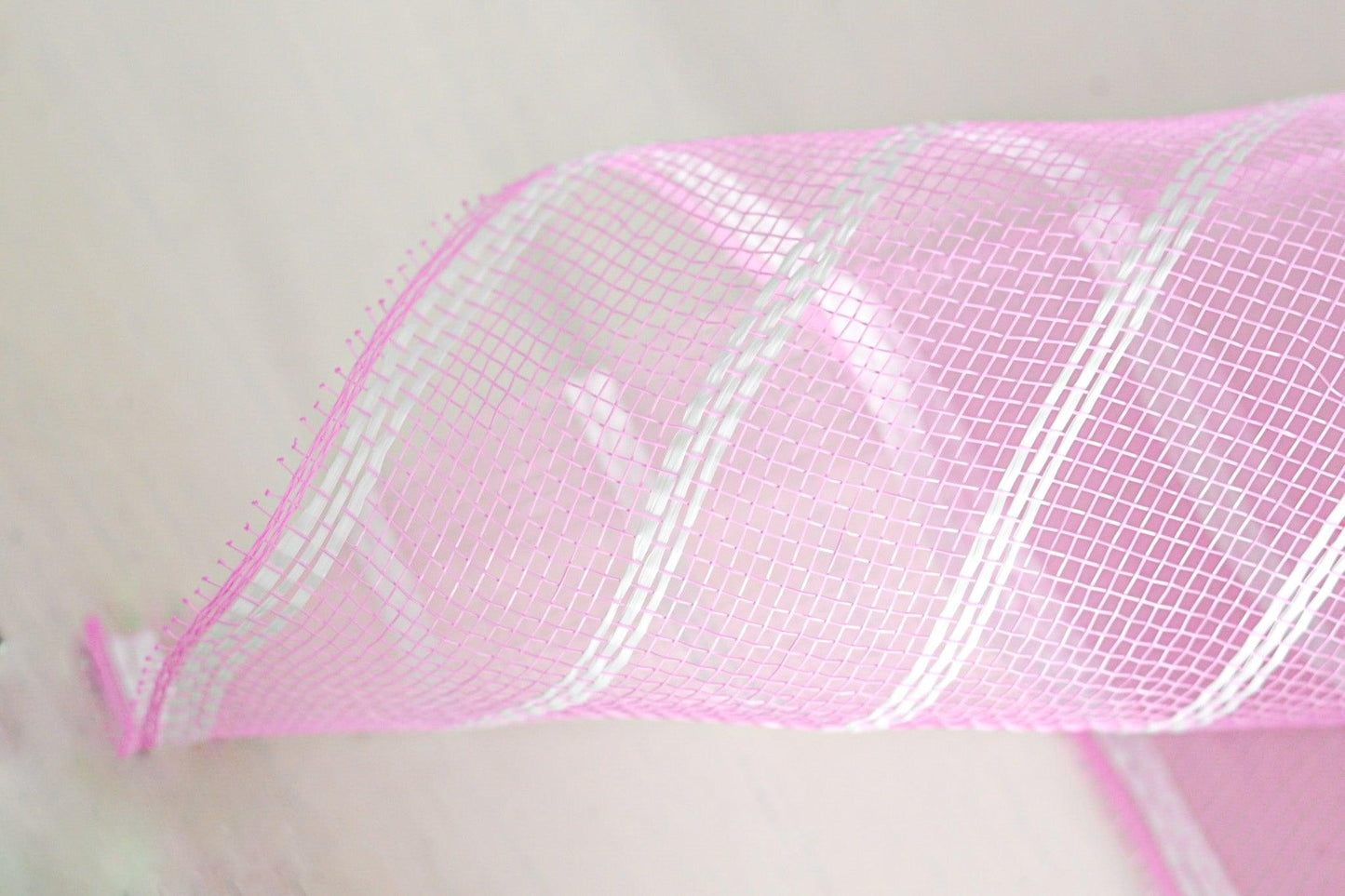 10"X10YD VERTICAL WIDE STRIPE MESH PINK/WHITE - Burlap and Bling Decor