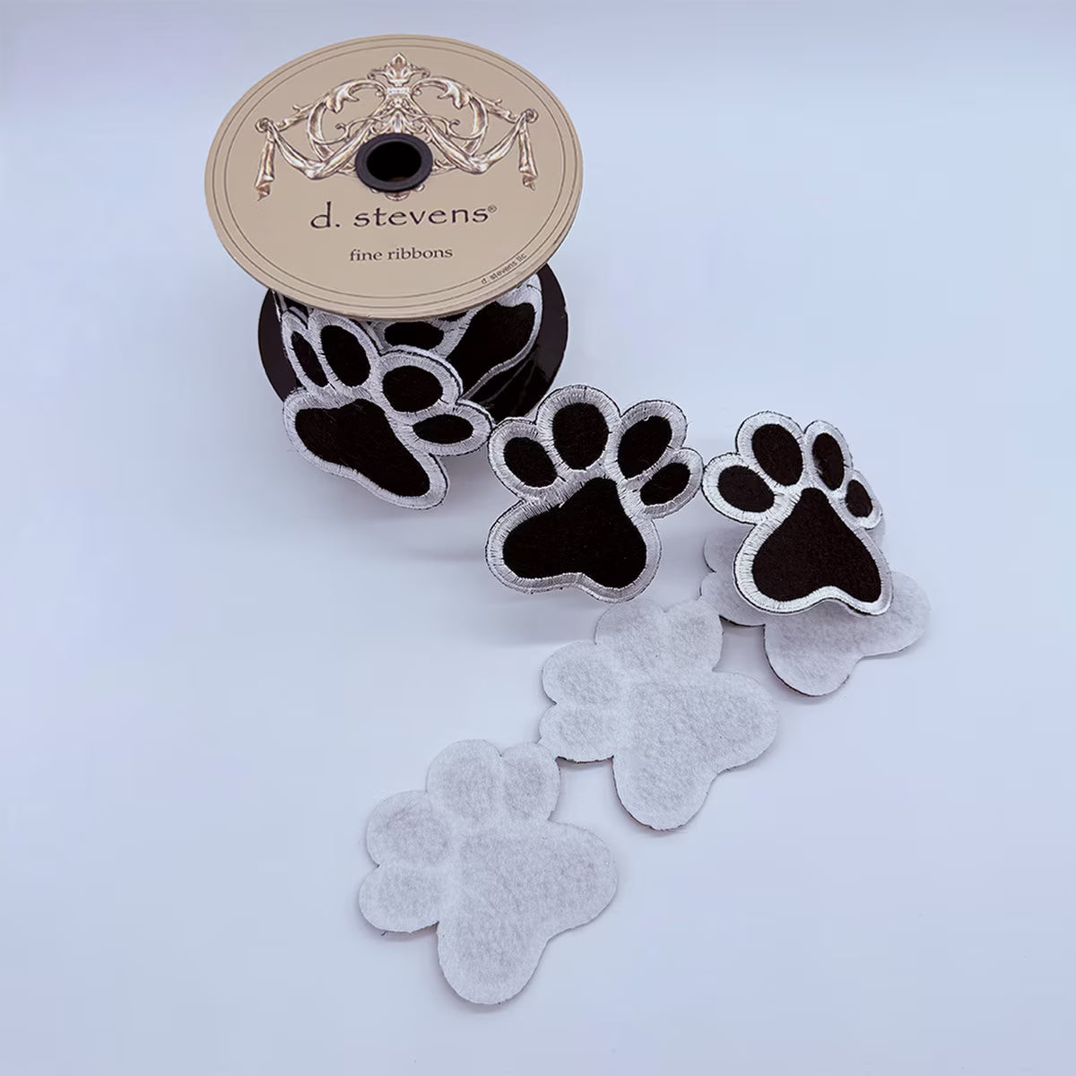 3“ x 3yds felt embroidery dog paw garland, black white