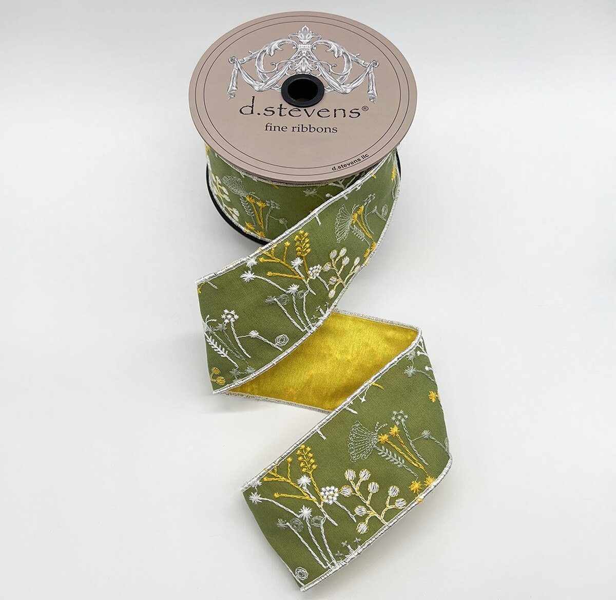 2.5” X 10YDS TAFFETA WHITE GOLDEN YELLOW SIMPLE WILDFLOWERS, OLIVE GREEN NO TWO ALIKE WIRED RIBBON - Burlap and Bling Decor