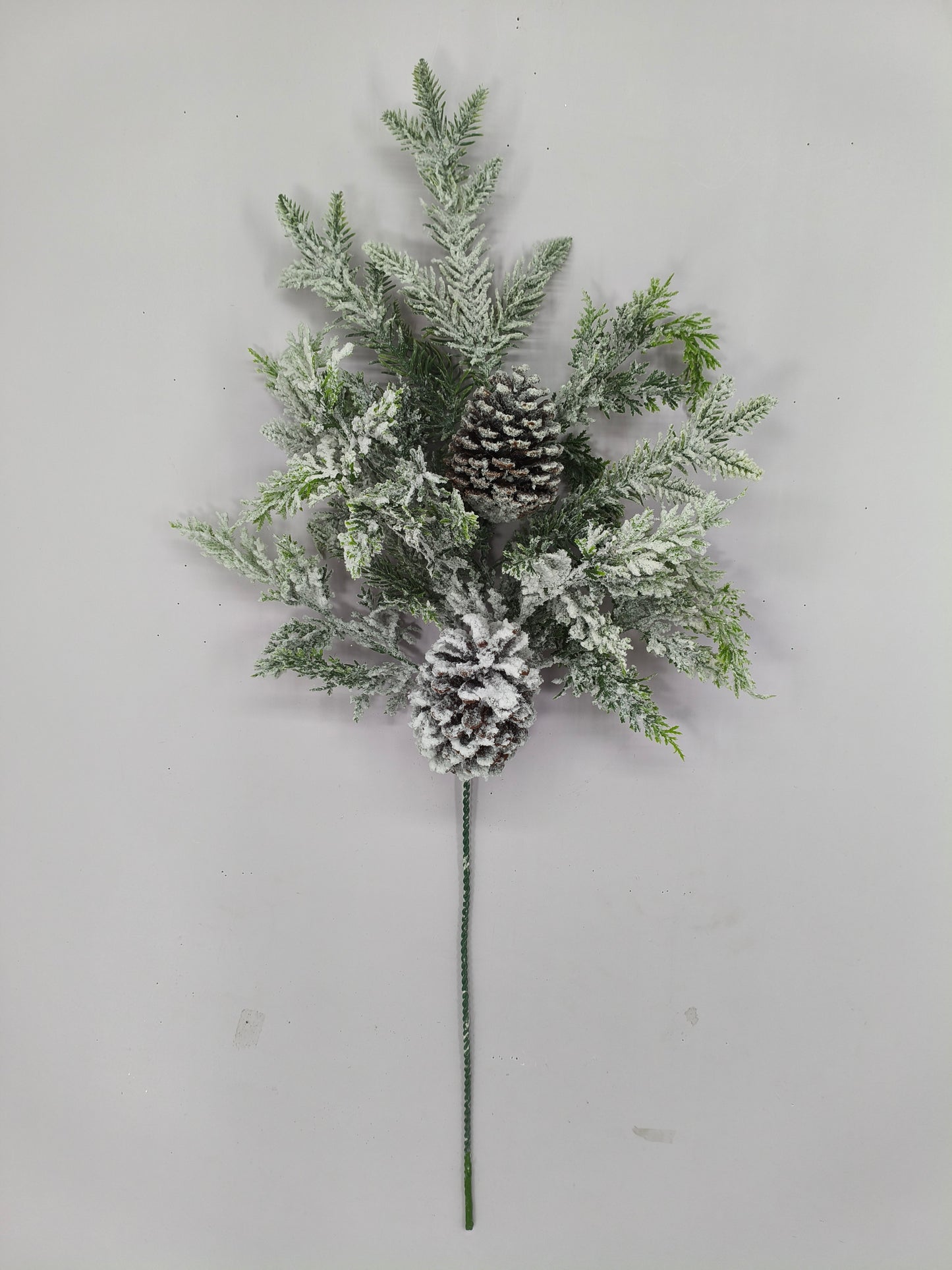30" SNOWY PINE PINECONE CEDAR