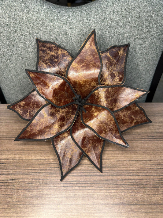24" FAUX LEATHER POINSETTIA BRWN