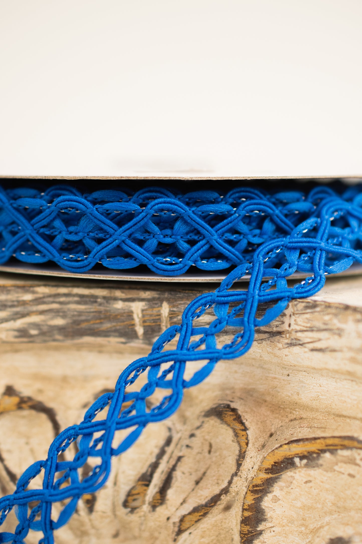 5/8"X10YD OPEN WEAVE TRIM, WIRED ROYAL BLUE