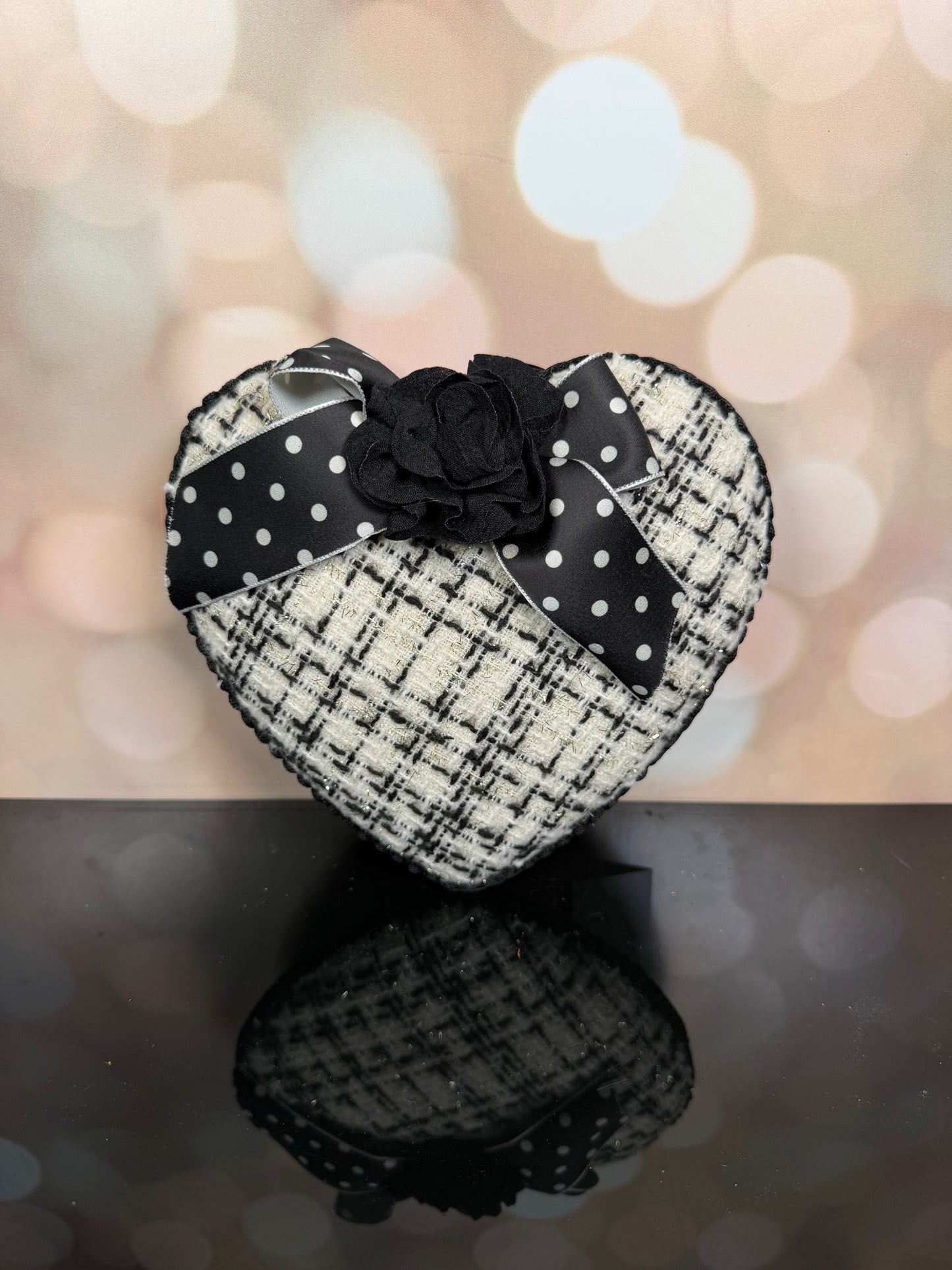 HANGING HEART White 17 18.5 7CM