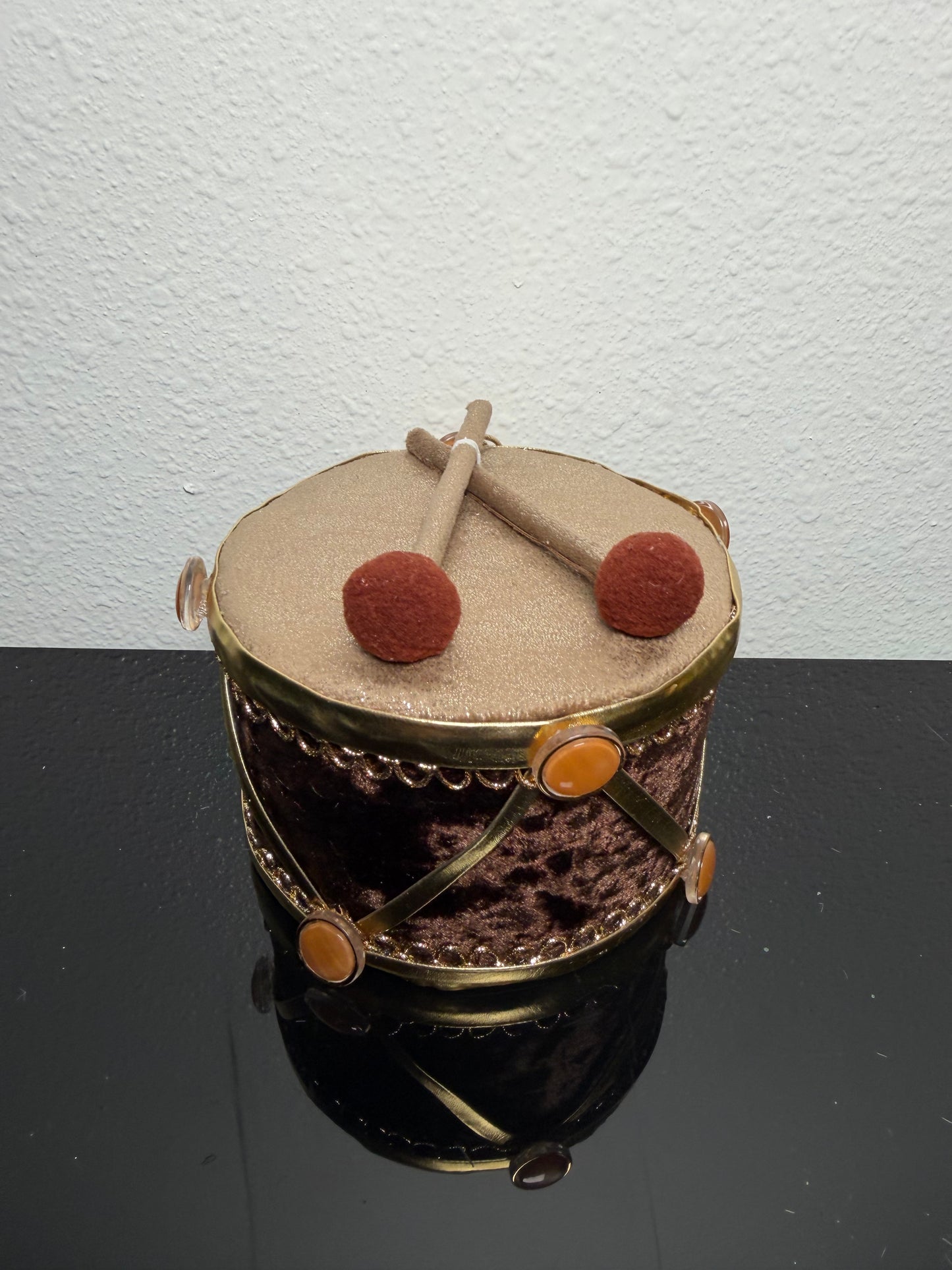 HANGING DRUM BROWN 13 13 10CM