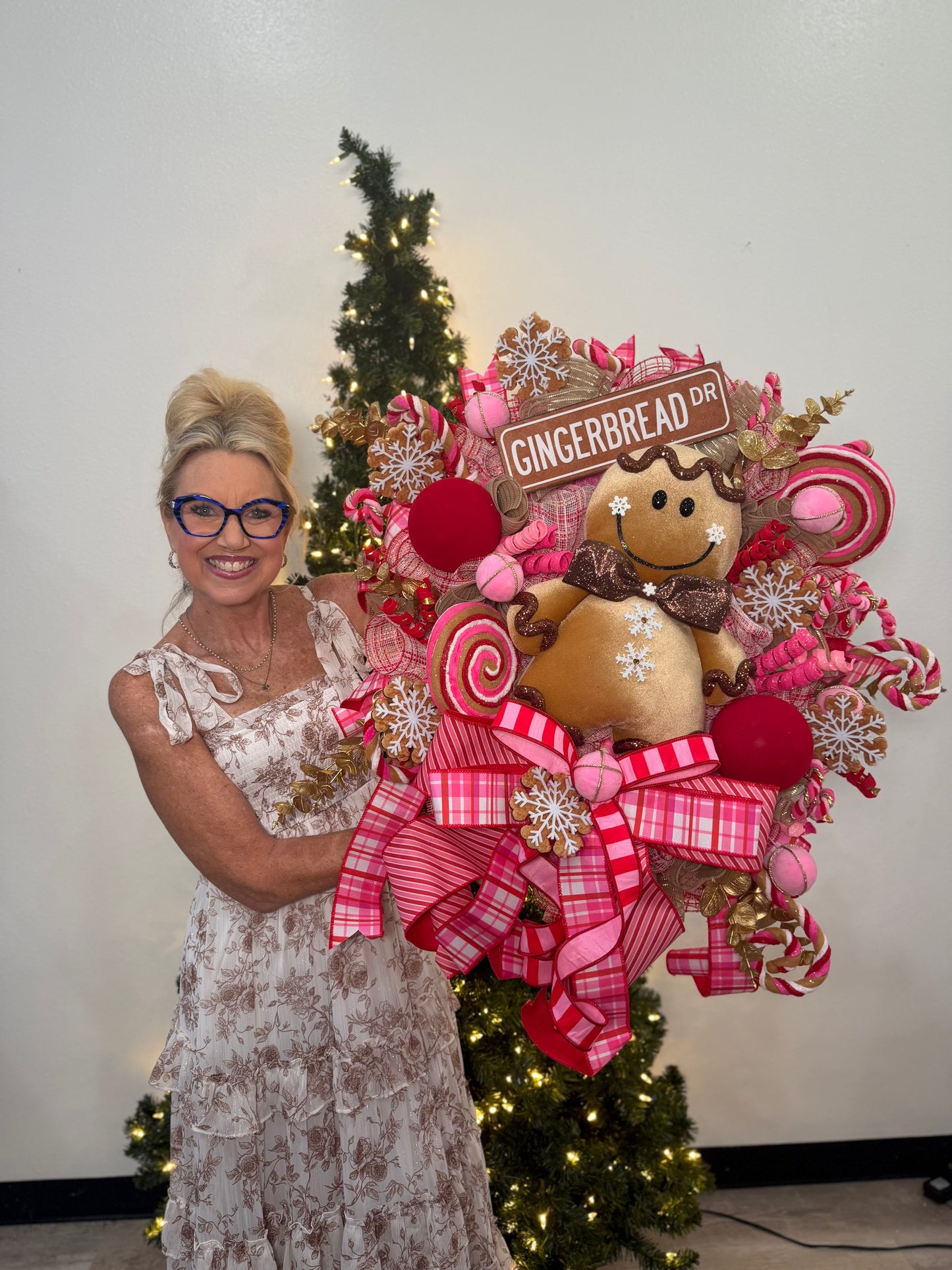 Pink gingerbread wreath