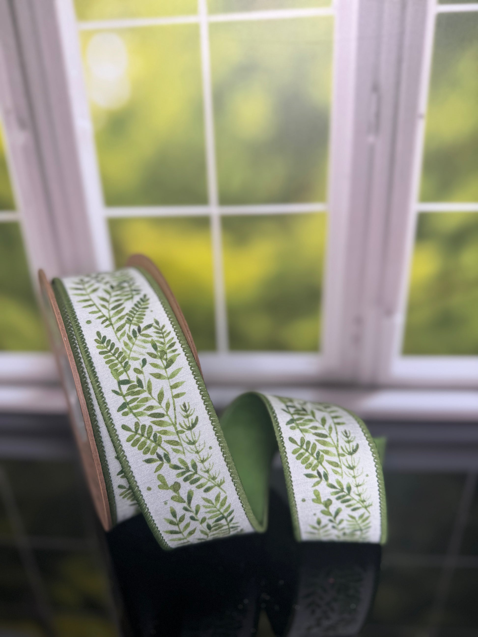 1.5" X 10YDS DUPIONI/FERNS ON WHITE W/GREEN BACK WIRED RIBBON WIRED RIBBON - Burlap and Bling Decor