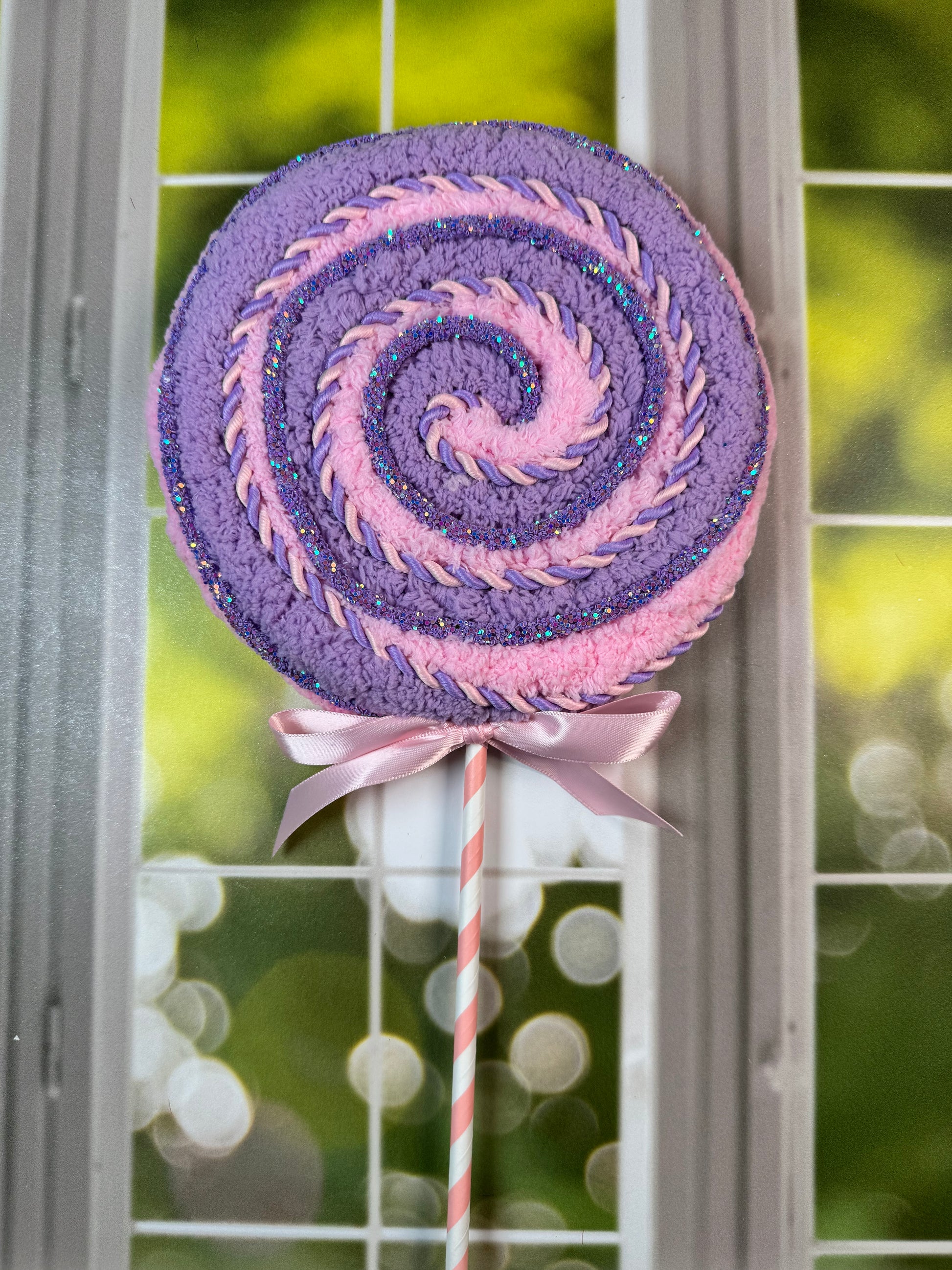 LAVENDER & PINK LOLLIPOPS - Burlap and Bling Decor
