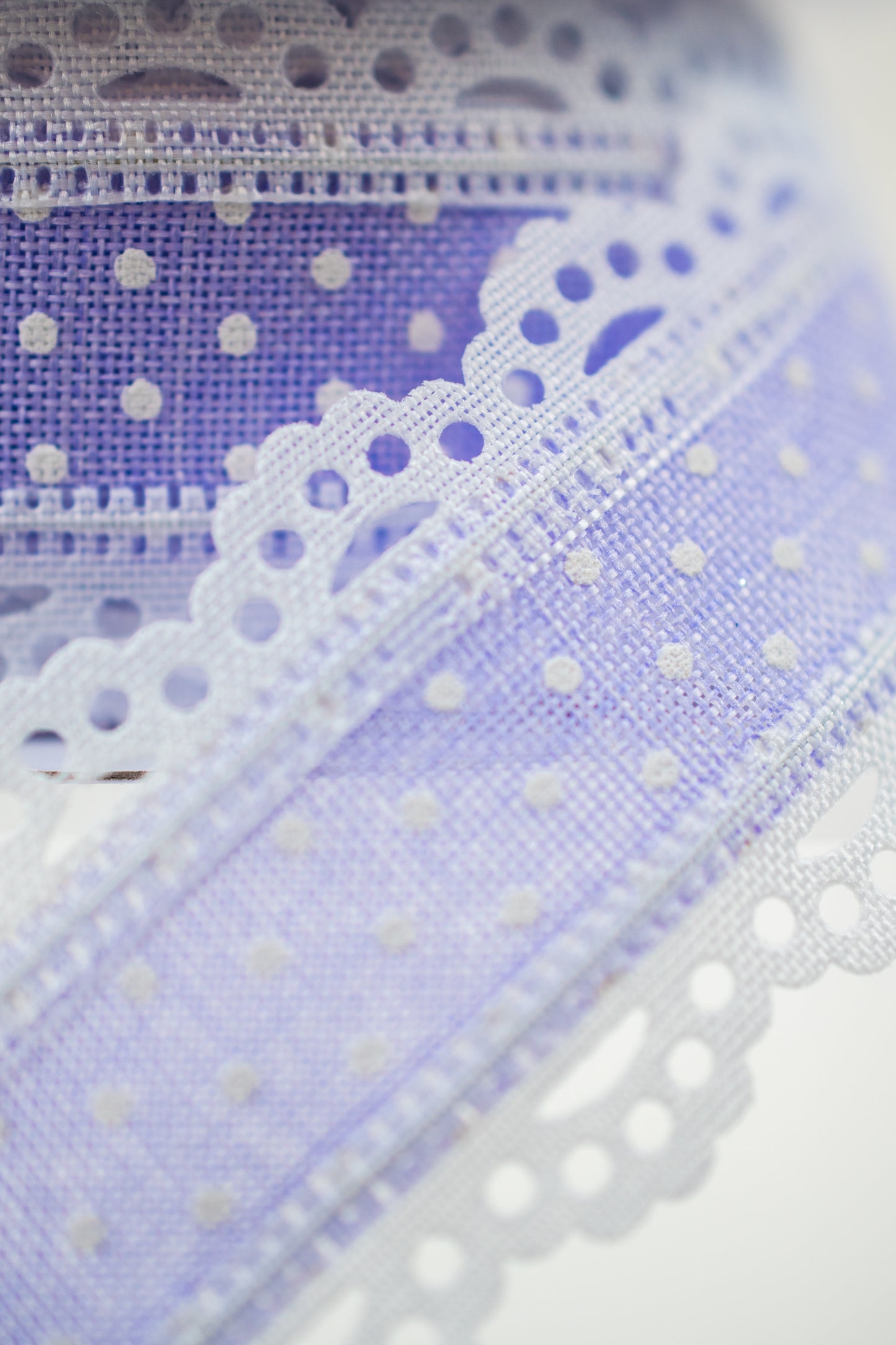 1.5" x 10yd Raised Swiss Dots W/Lace Light Lavender with White