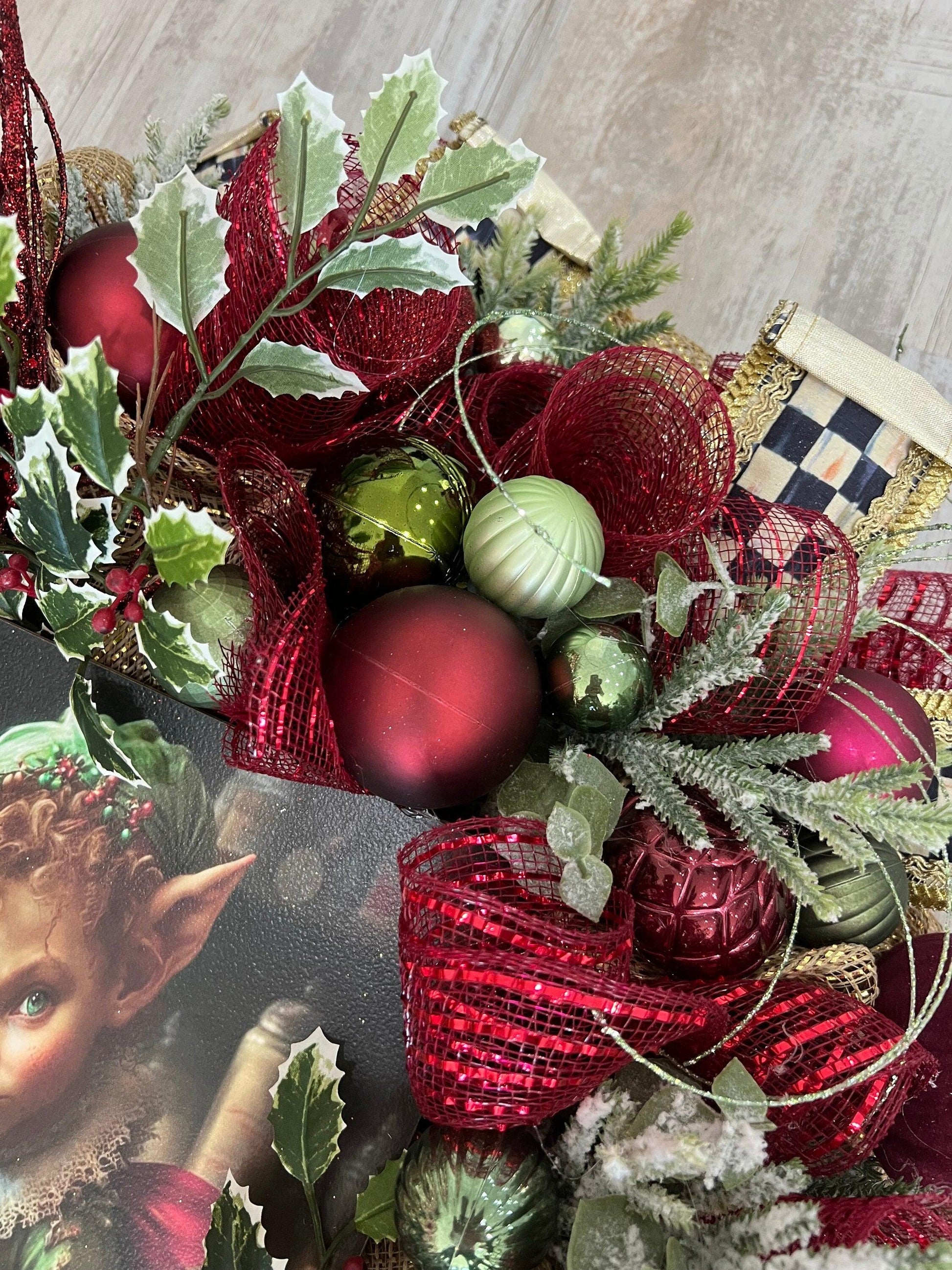 Elegant Elf Holiday Wreath - Burlap and Bling Decor